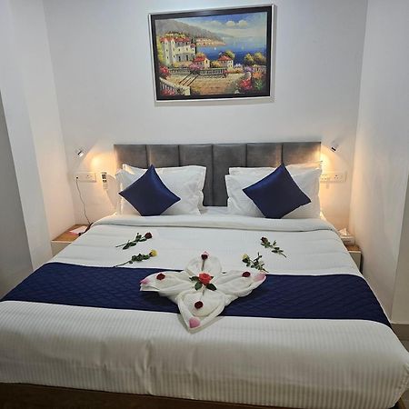 Pearl Residency Hotell Ayoor Eksteriør bilde